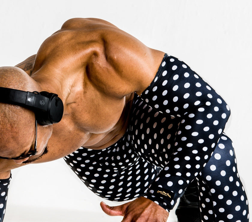 "Enter Black Dots” SLEEVE